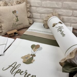 Koyu Yeşil Uçan Balonlu Ayıcık Desenli Keten Yastıklı Pike Seti